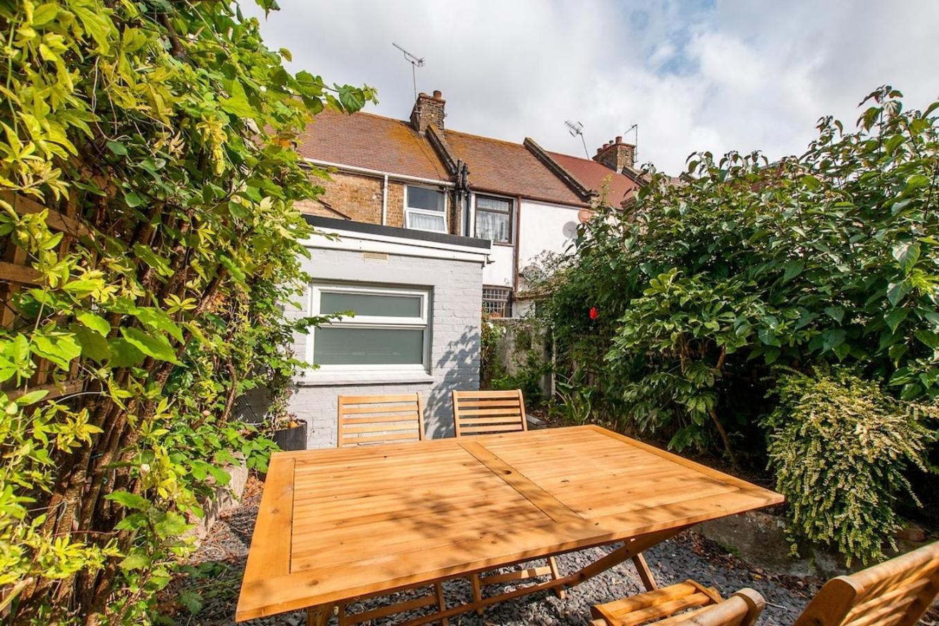 Magdala Cottage -Village Location- Dog Friendly Broadstairs Exterior photo